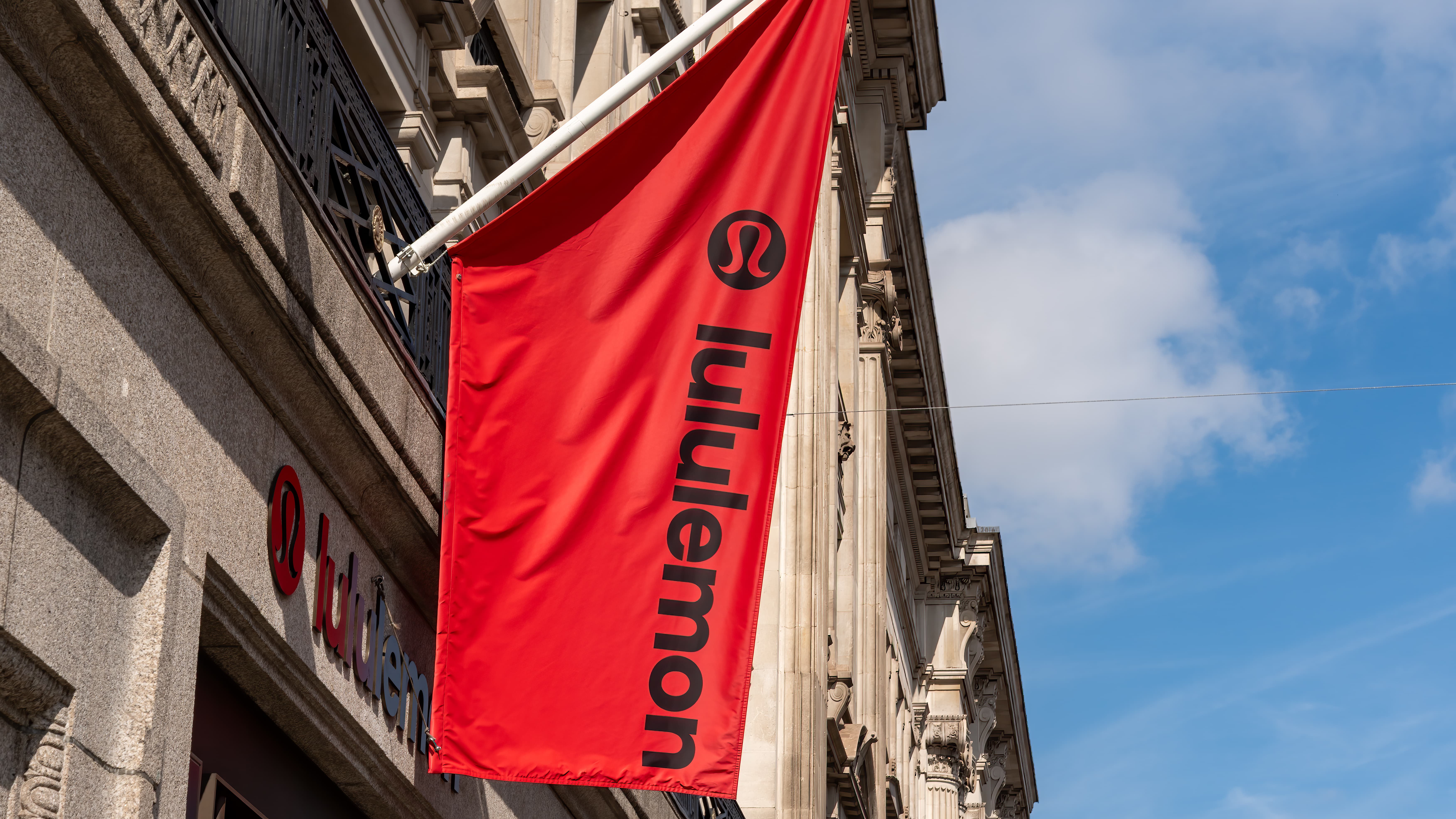 Lululemon storefront